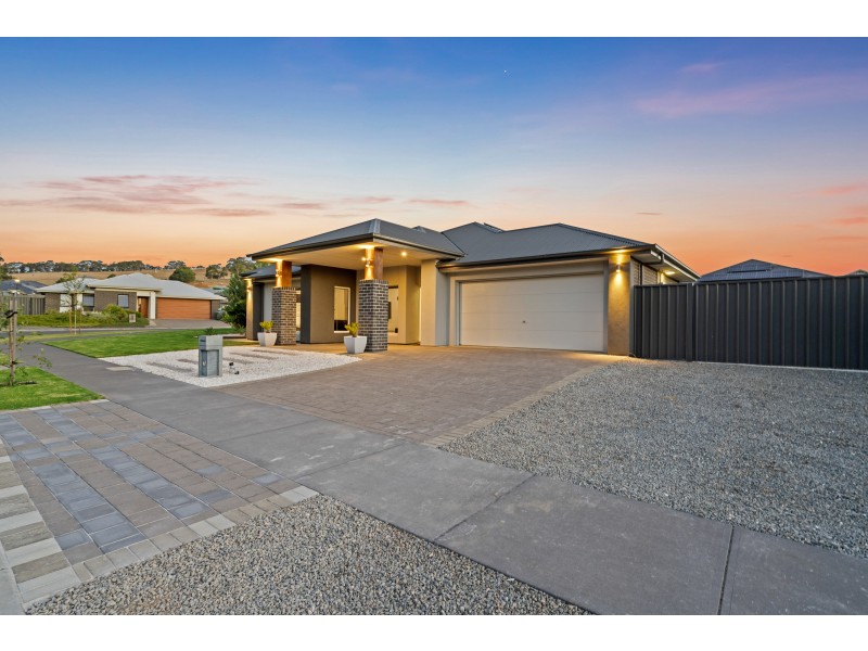16 Harewood Grove, Meadows SA 5201