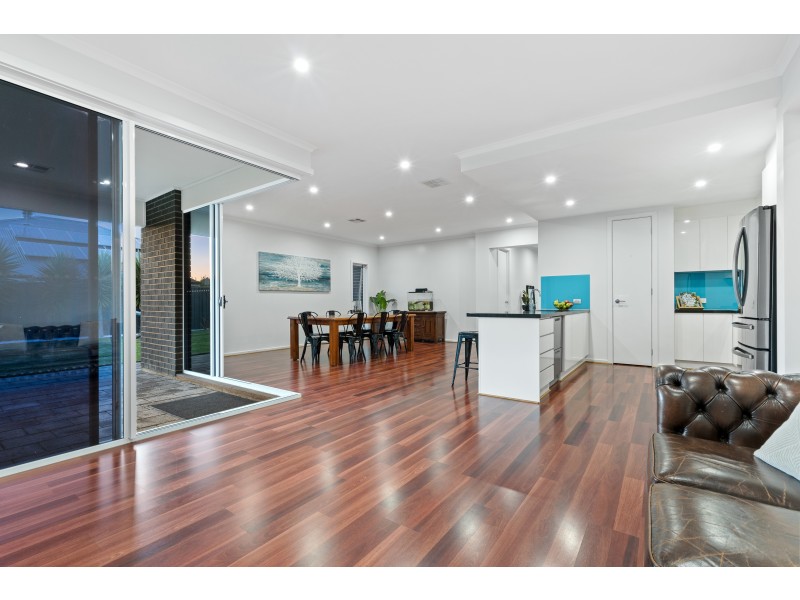 16 Harewood Grove, Meadows SA 5201