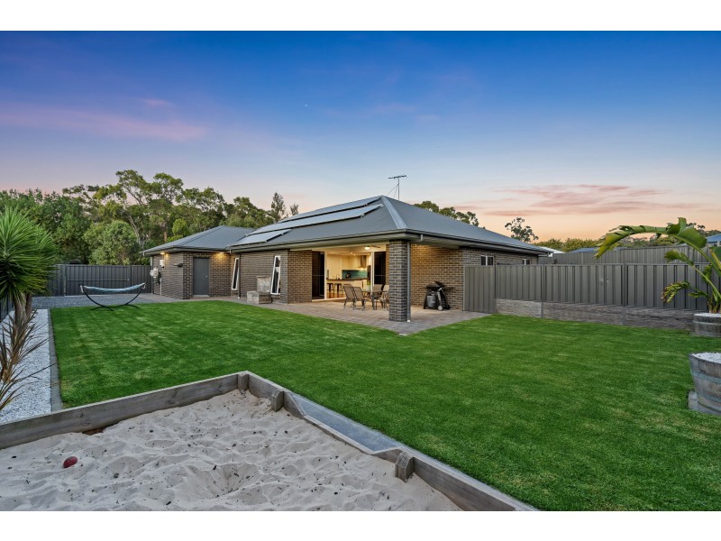 16 Harewood Grove, Meadows SA 5201