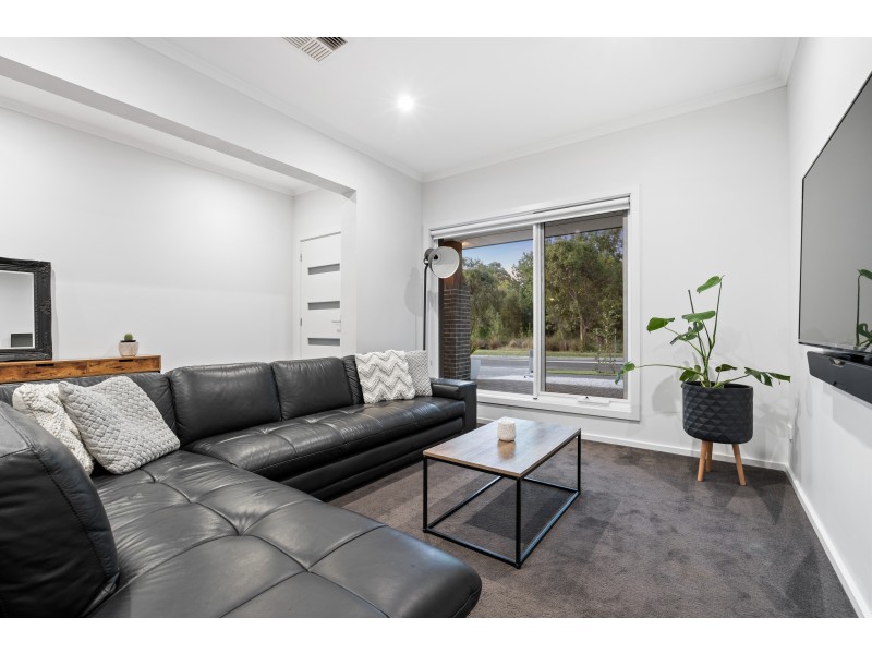 16 Harewood Grove, Meadows SA 5201