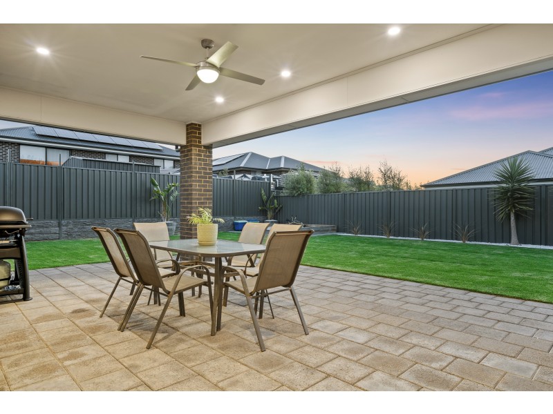 16 Harewood Grove, Meadows SA 5201