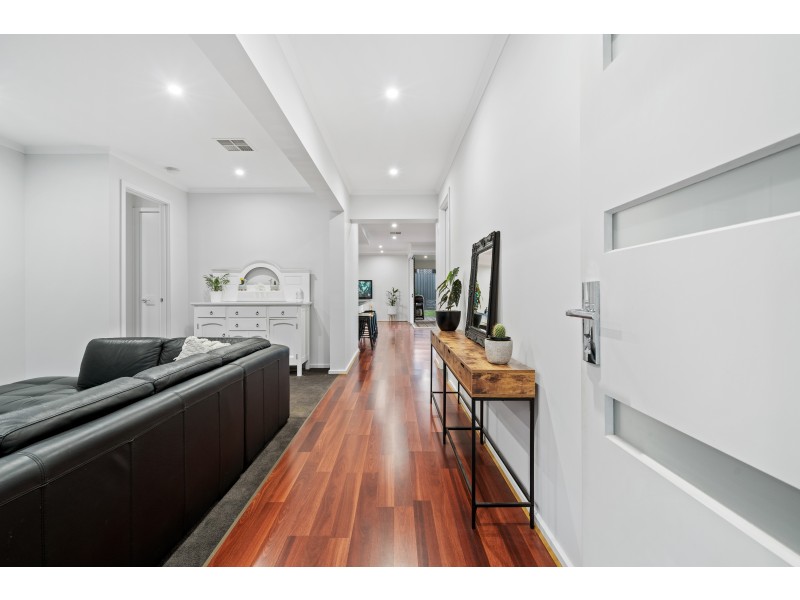 16 Harewood Grove, Meadows SA 5201