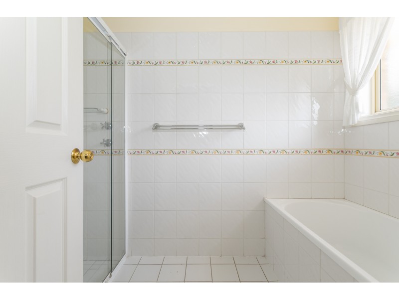 32 Allworth Drive, Happy Valley SA 5159