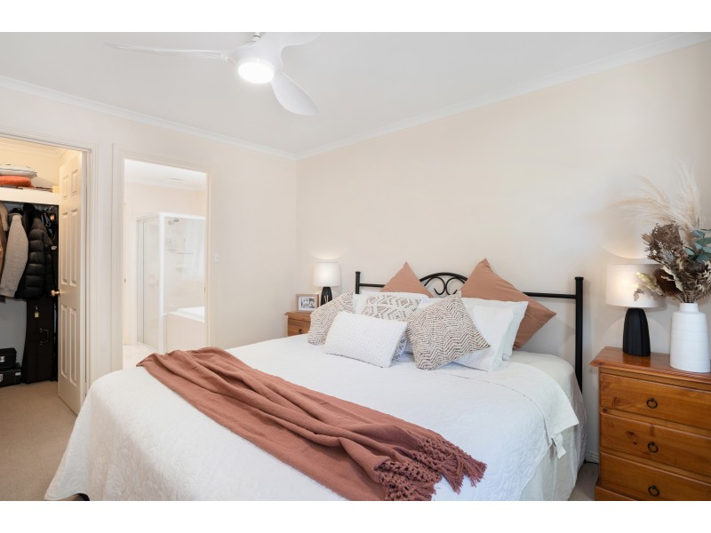 136 Bradley Grove, Mitchell Park SA 5043