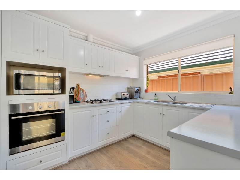 3/11 Hillview Crescent, South Brighton SA 5048