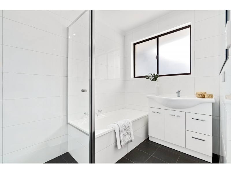 1 Teal Place, Noarlunga Downs SA 5168