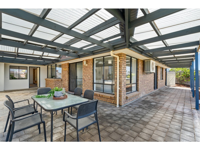 15 Marla Crescent, Noarlunga Downs SA 5168