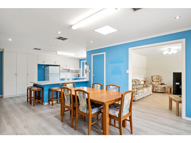 15 McBurney Crescent, Aldinga Beach SA 5173