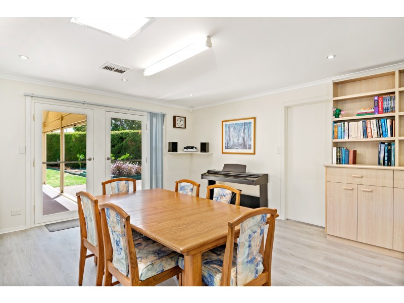 15 McBurney Crescent, Aldinga Beach SA 5173