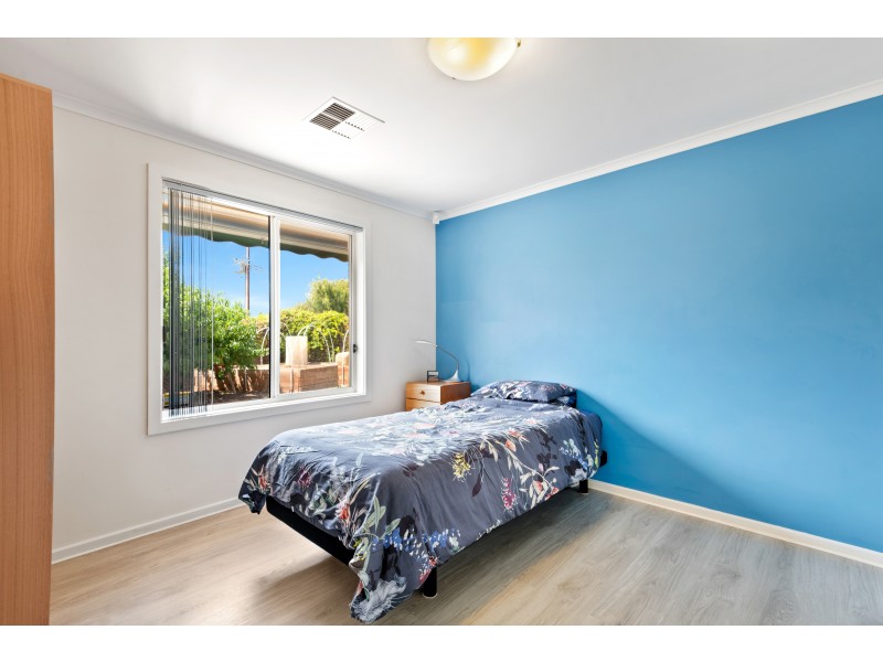 15 McBurney Crescent, Aldinga Beach SA 5173