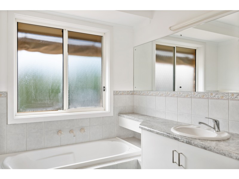 15 McBurney Crescent, Aldinga Beach SA 5173