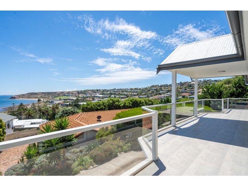 18 Albatross Walk, Hallett Cove SA 5158