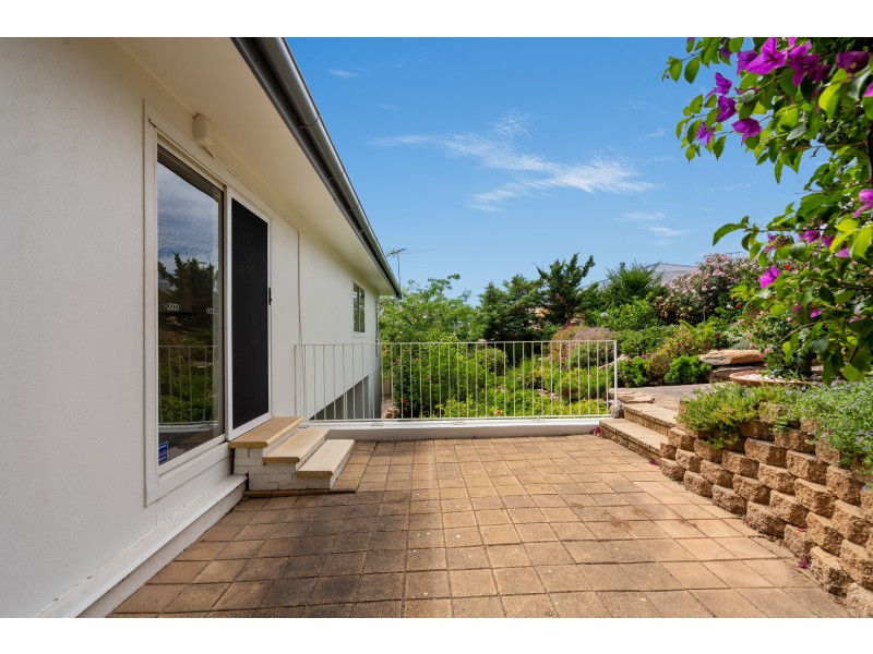 18 Albatross Walk, Hallett Cove SA 5158