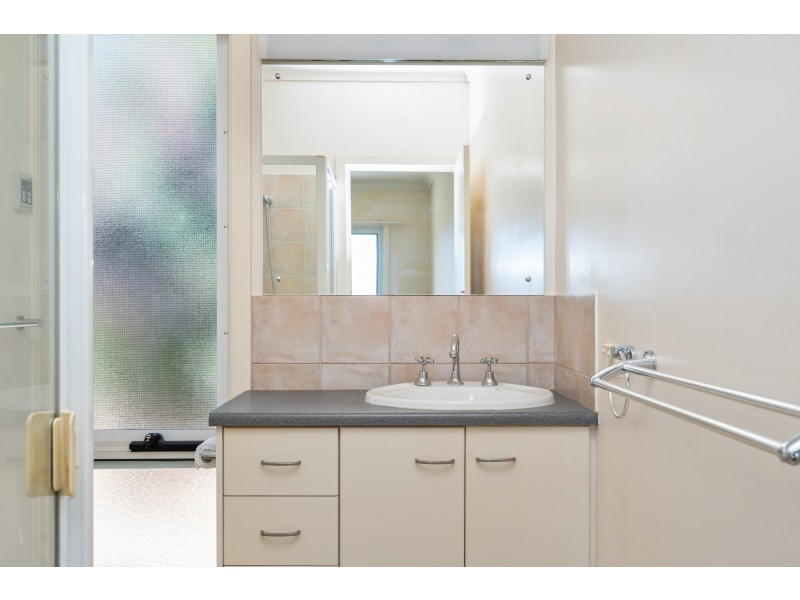 18 Albatross Walk, Hallett Cove SA 5158