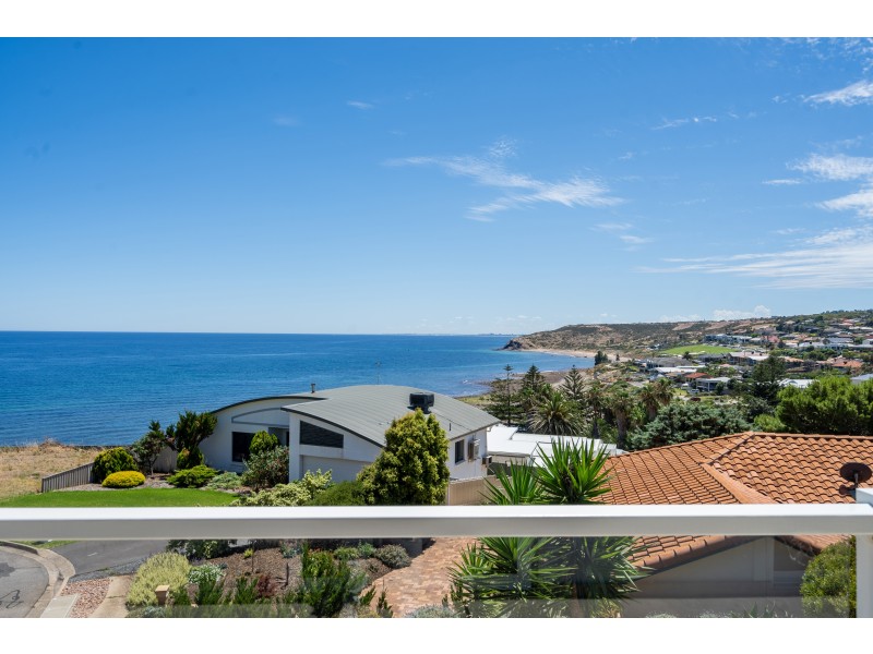 18 Albatross Walk, Hallett Cove SA 5158