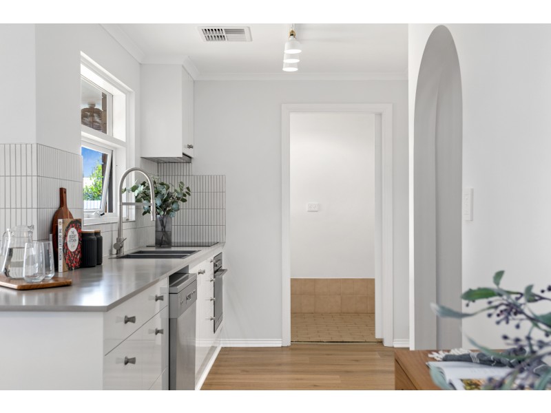 22 Paragon Avenue, Aberfoyle Park SA 5159