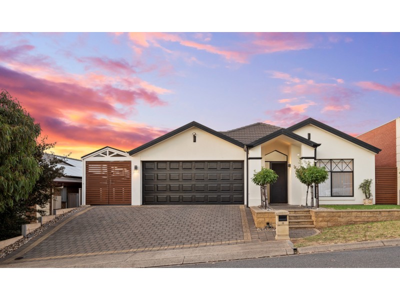 9 Hawksnest Avenue, Seaford Rise SA 5169