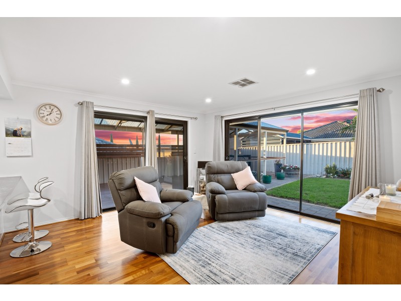 9 Hawksnest Avenue, Seaford Rise SA 5169