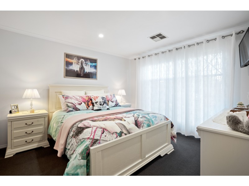 9 Hawksnest Avenue, Seaford Rise SA 5169