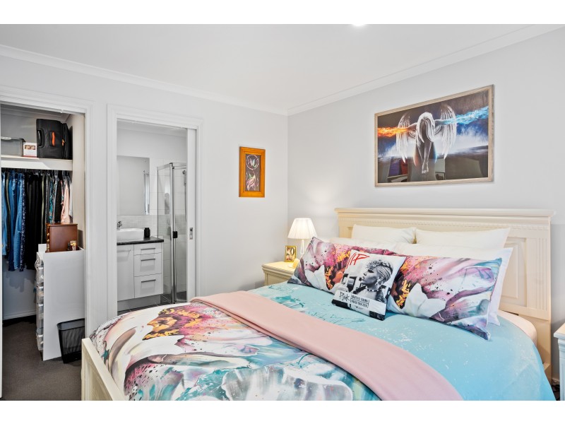 9 Hawksnest Avenue, Seaford Rise SA 5169