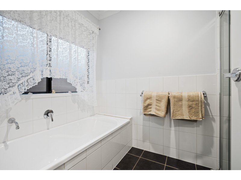 9 Hawksnest Avenue, Seaford Rise SA 5169