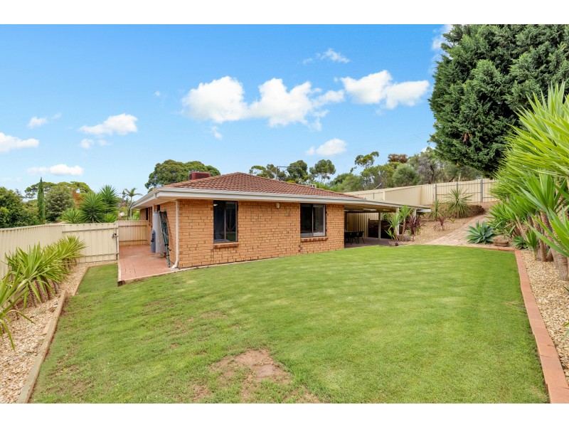 1 Regents Close, Hackham SA 5163