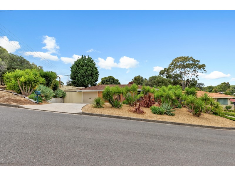 1 Regents Close, Hackham SA 5163