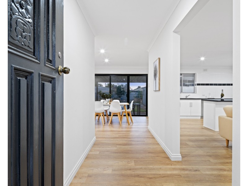 11 Beacon Crescent, Seaford SA 5169