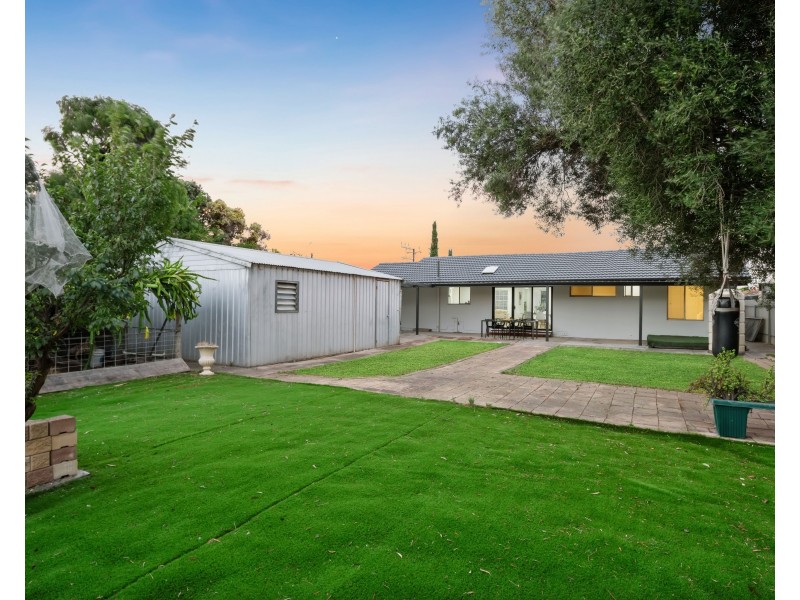 11 Beacon Crescent, Seaford SA 5169