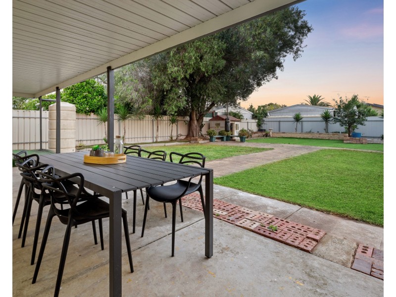 11 Beacon Crescent, Seaford SA 5169