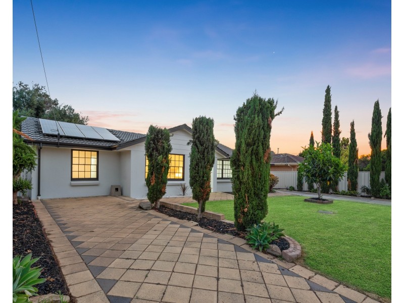 11 Beacon Crescent, Seaford SA 5169