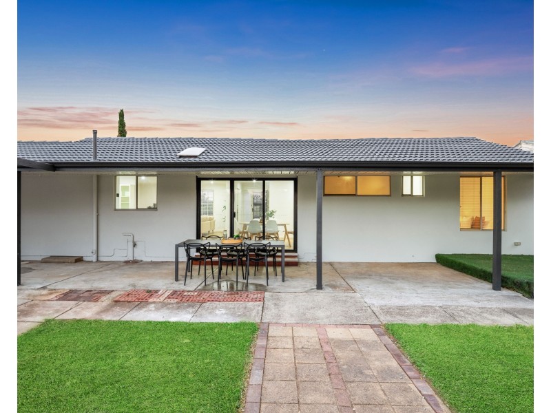 11 Beacon Crescent, Seaford SA 5169