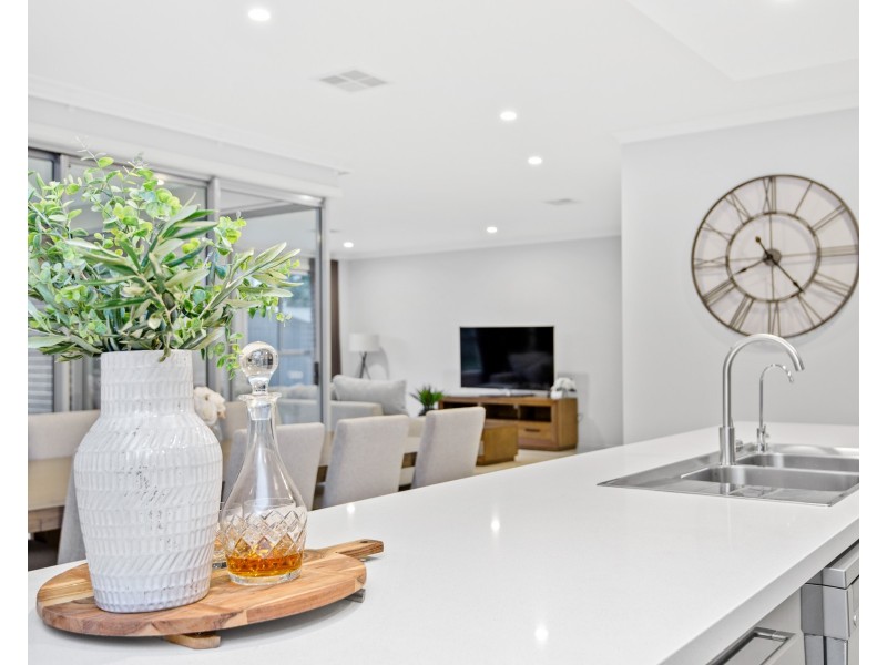 14 Harewood Grove, Meadows SA 5201