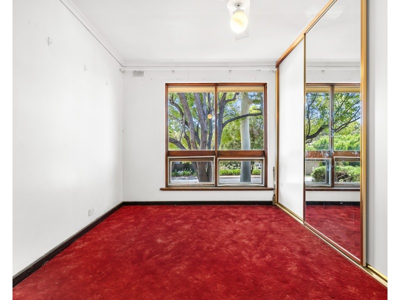 4 Greenwillow Crescent, Happy Valley SA 5159