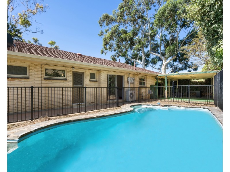4 Greenwillow Crescent, Happy Valley SA 5159