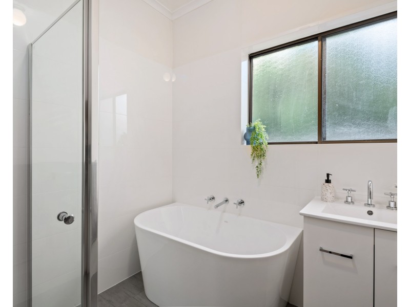 1 Collins Street, Hahndorf SA 5245