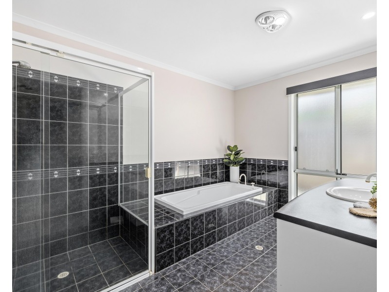30 George Francis Drive, Mount Compass SA 5210