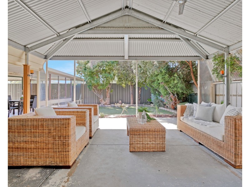 28 Irving Road, Aldinga Beach SA 5173