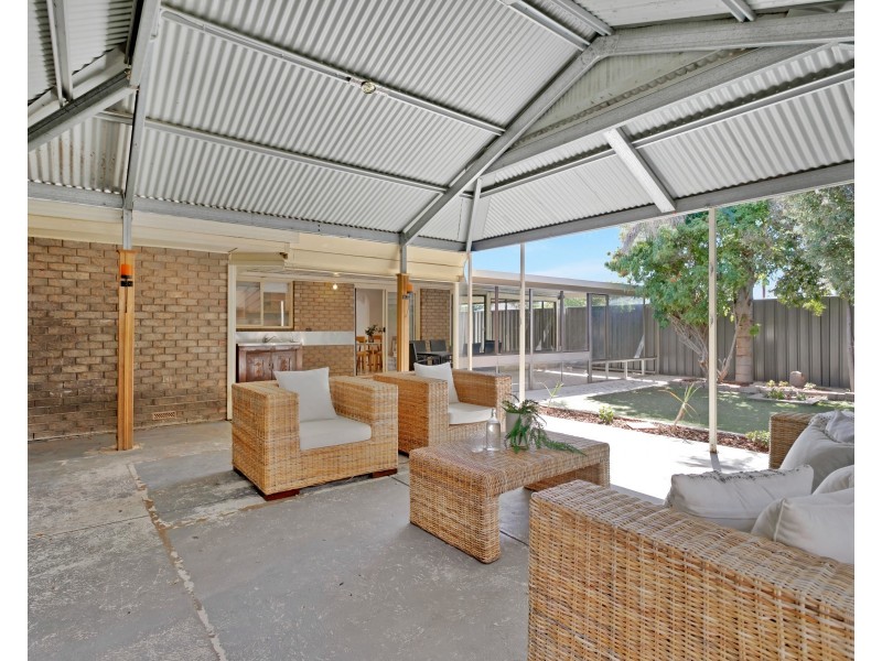 28 Irving Road, Aldinga Beach SA 5173