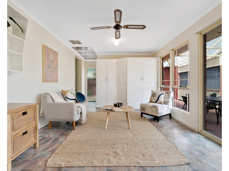 9 Redcraze Street, Aberfoyle Park SA 5159