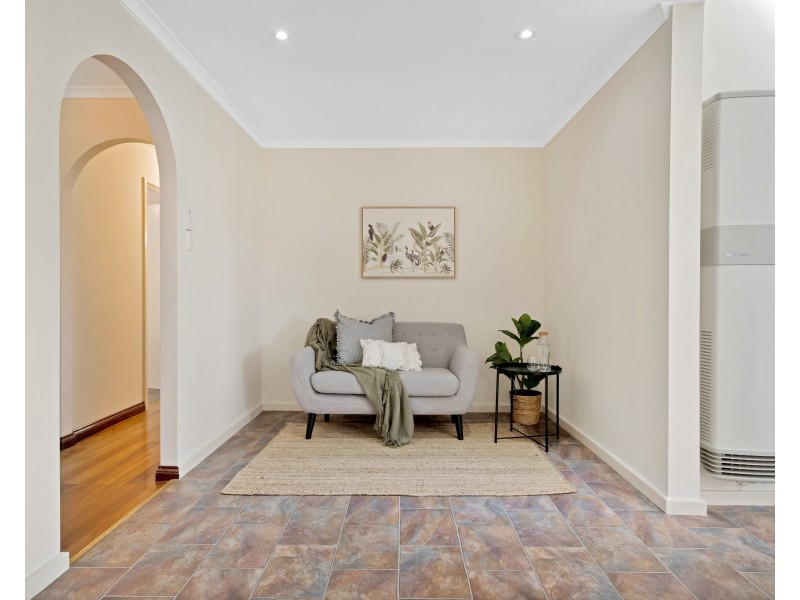 9 Redcraze Street, Aberfoyle Park SA 5159