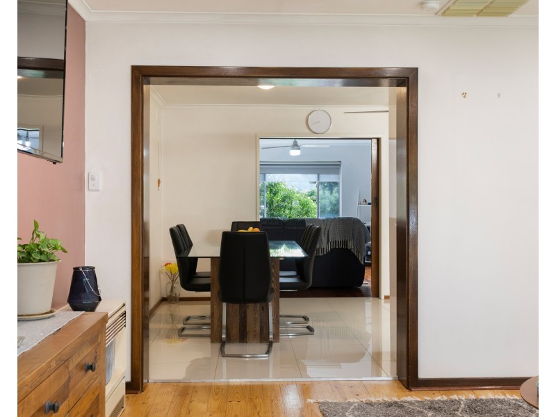 13 Wyoming Way, Happy Valley SA 5159