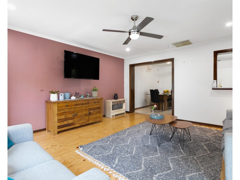13 Wyoming Way, Happy Valley SA 5159