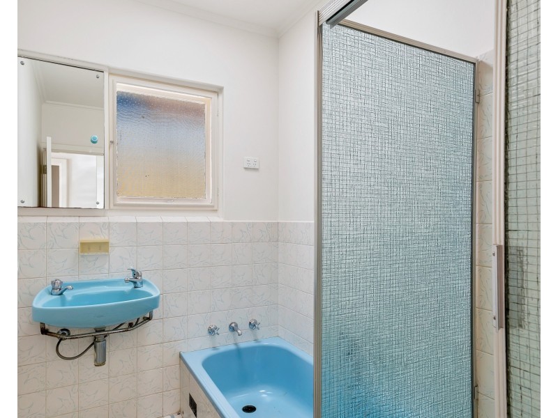 4 Vine Street, Morphett Vale SA 5162