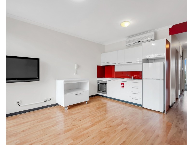 18/13 Yates Street, Mawson Lakes SA 5095