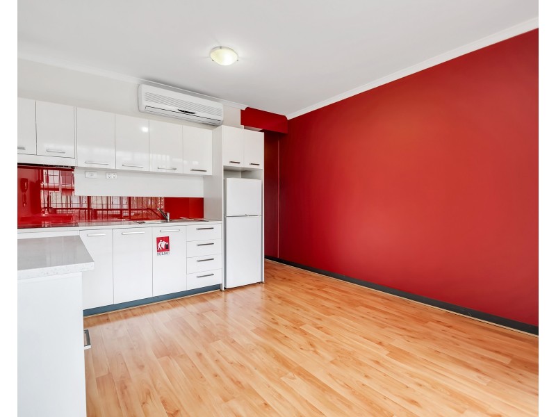 18/13 Yates Street, Mawson Lakes SA 5095