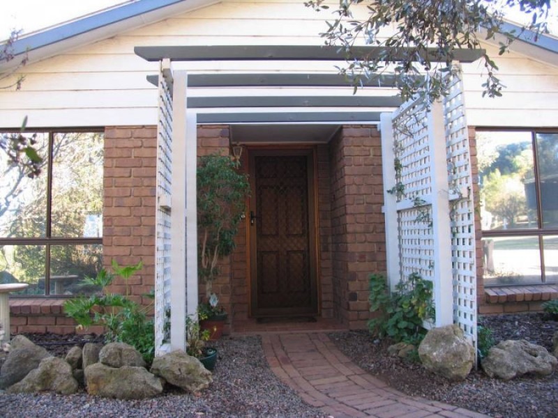 57 Long Flat Road, Murray Bridge SA 5253