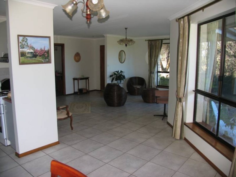 57 Long Flat Road, Murray Bridge SA 5253