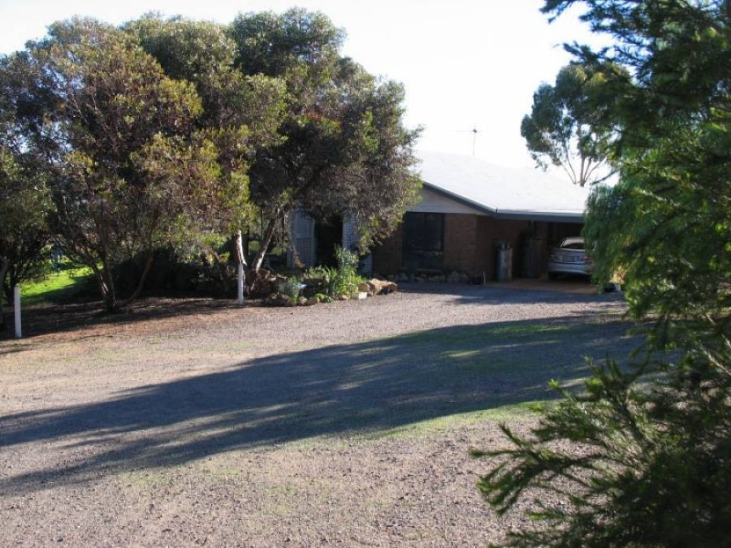 57 Long Flat Road, Murray Bridge SA 5253