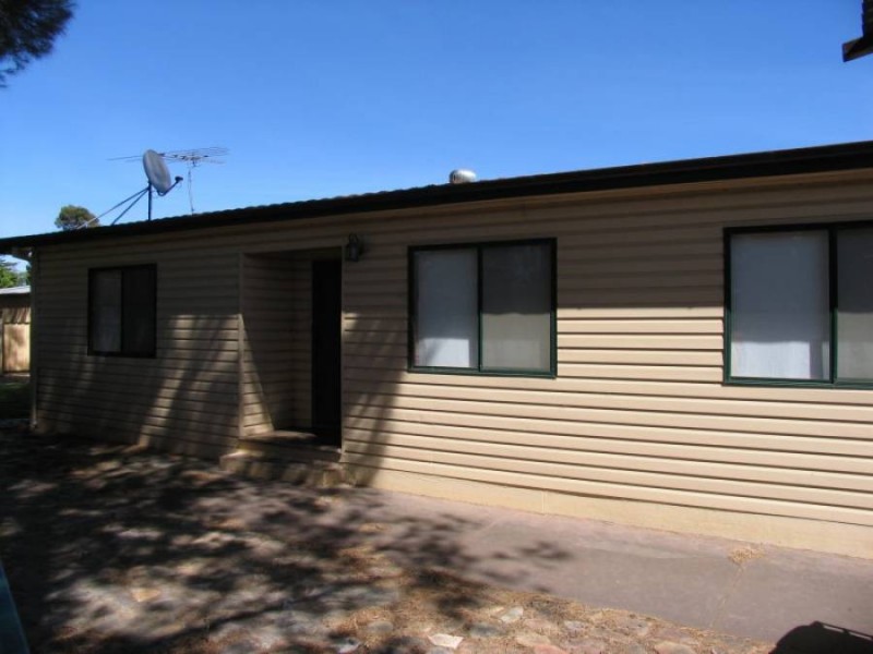 2 Charles Street, Murray Bridge SA 5253
